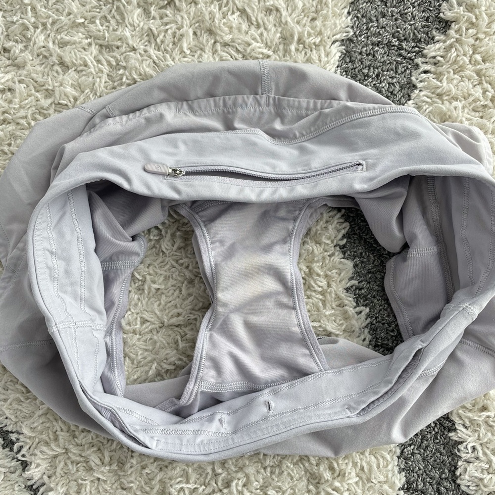 LULULEMON Speed Up Shorts in Daydream!! - Picture 4 of 6